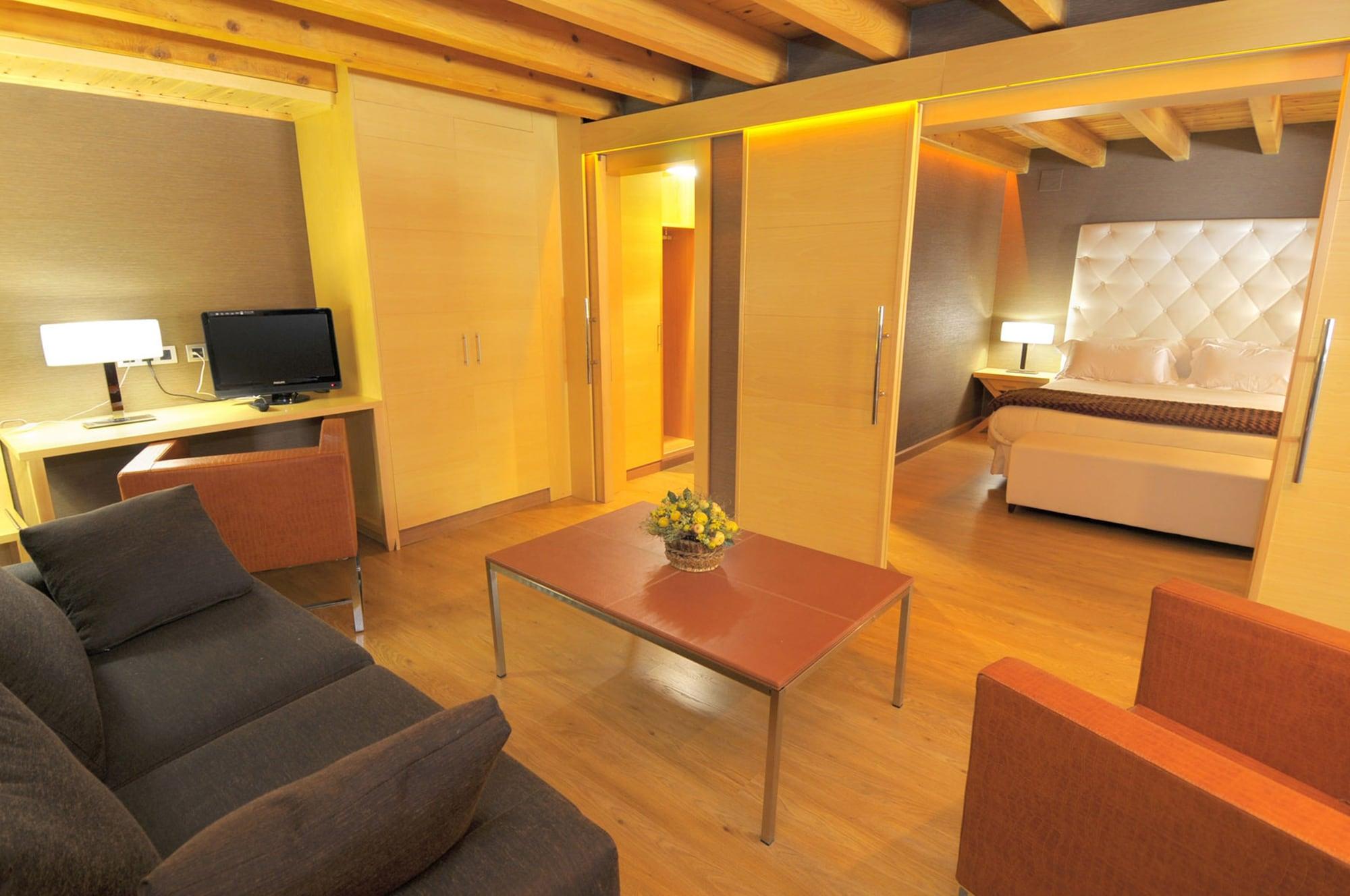 Casa Cornel 3*