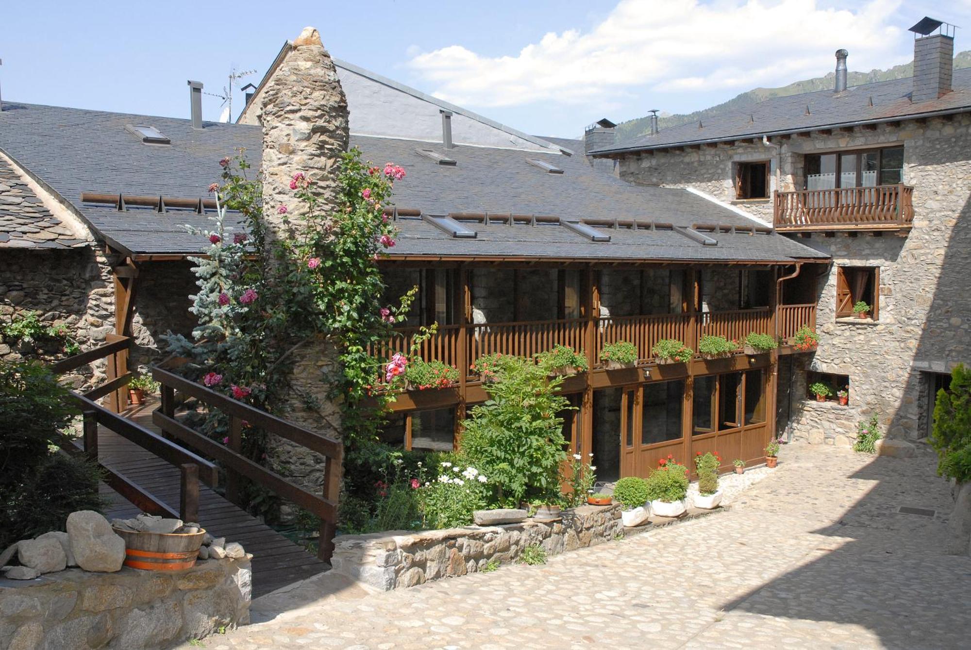 Hotel Casa Cornel 3*