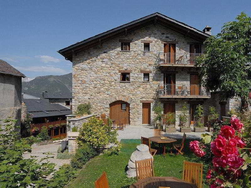 Casa Cornel 3*